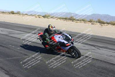 media/Dec-01-2025-Moto Forza (Mon) [[2daa91e15f]]/2-Intermediate Group/Session 4 (Turn 10 Inside)/